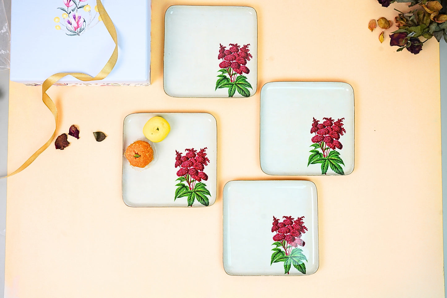 Nature’s Delight Gold Quarter Snack Plates - Set of 4 (Comes in a Giftbox)